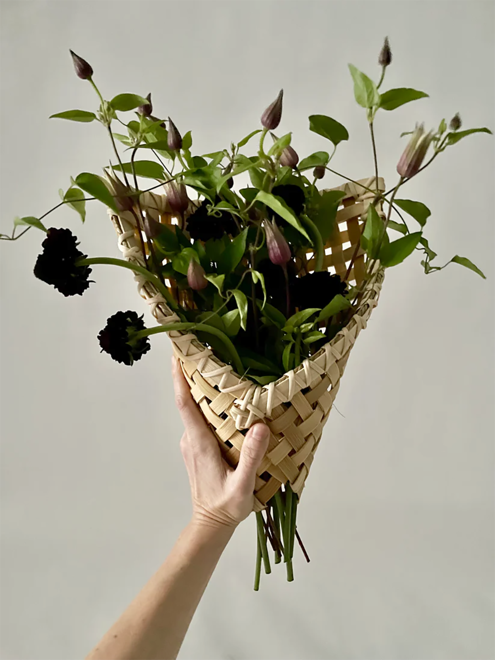 Flower Sleeve Basket Workshop at Shaker Village with Peggy and Erin Pollard of Underwater Weaving Studio